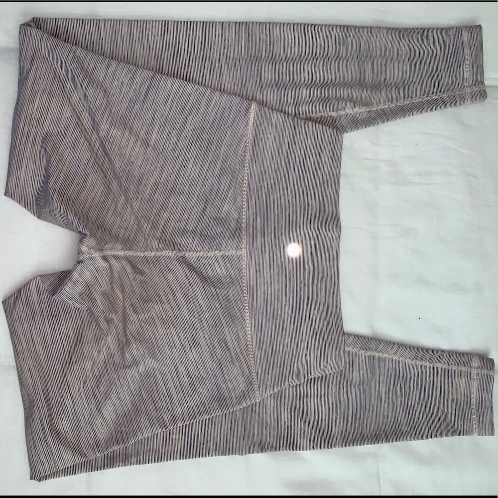 Alpine White Wunder Under (lululemon 6)